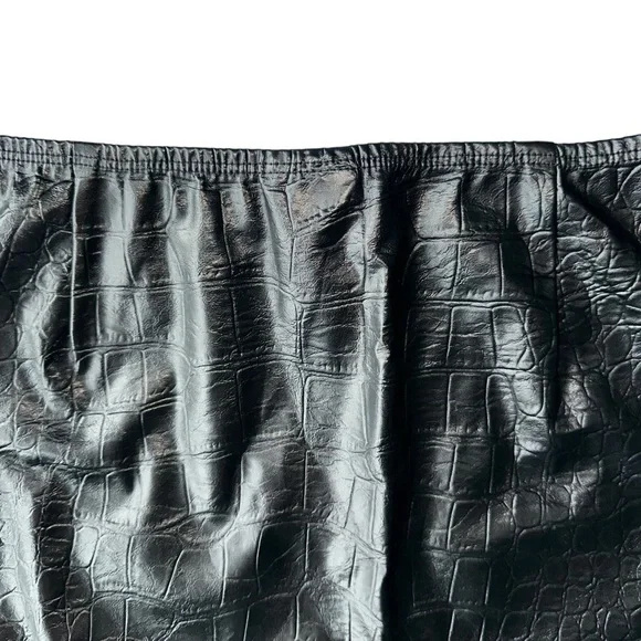 SXY WOMEN'S CROCIDILE TEXTURE FAUX LEATHER  MINI SKIRT - Picture 5 of 7